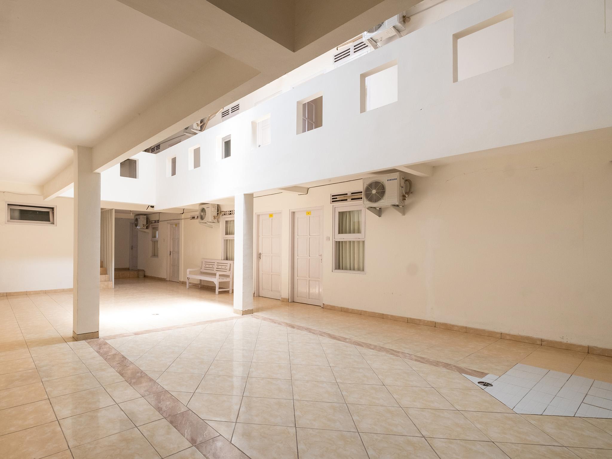 Готель Oyo 2173 Bnv House Babarsari Maguwo Екстер'єр фото